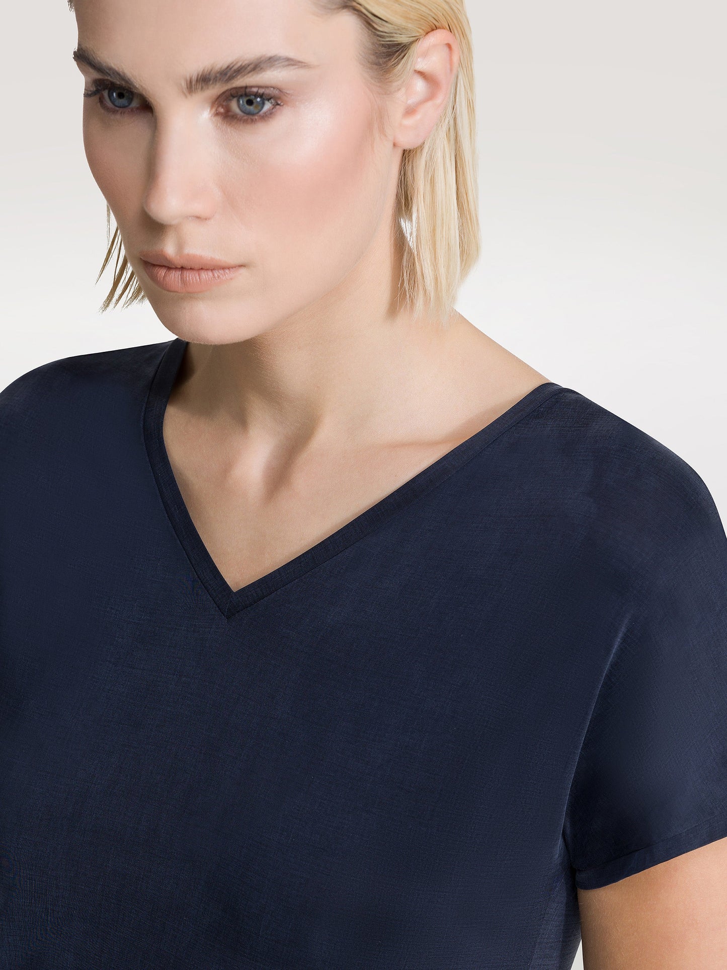 Cupro V-Neck Wom Shirty