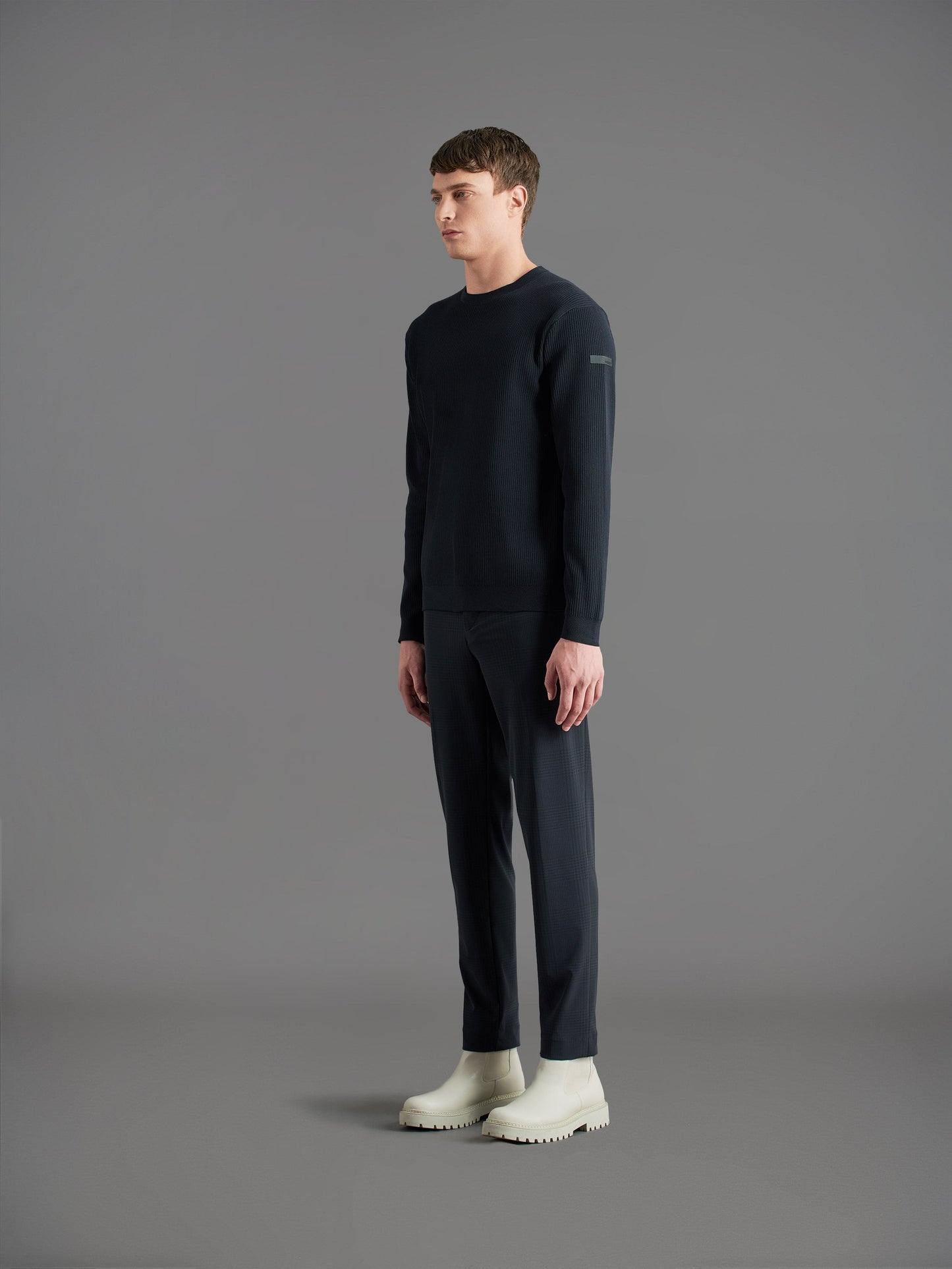 Amos Lupin Round Knit