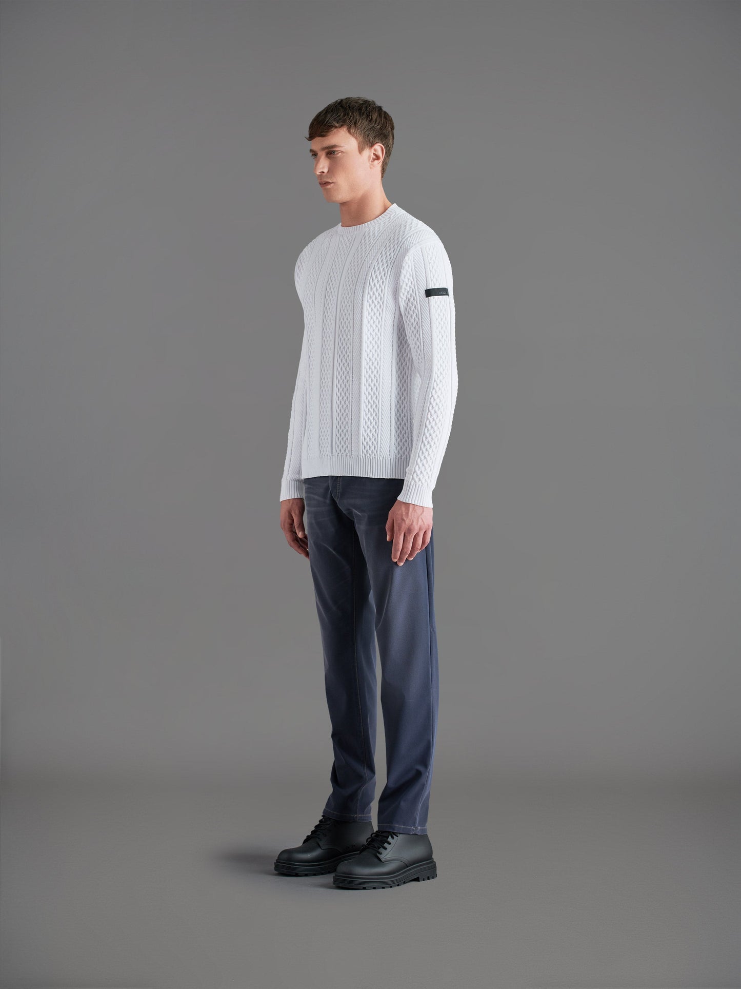 Amos Net Round Knit