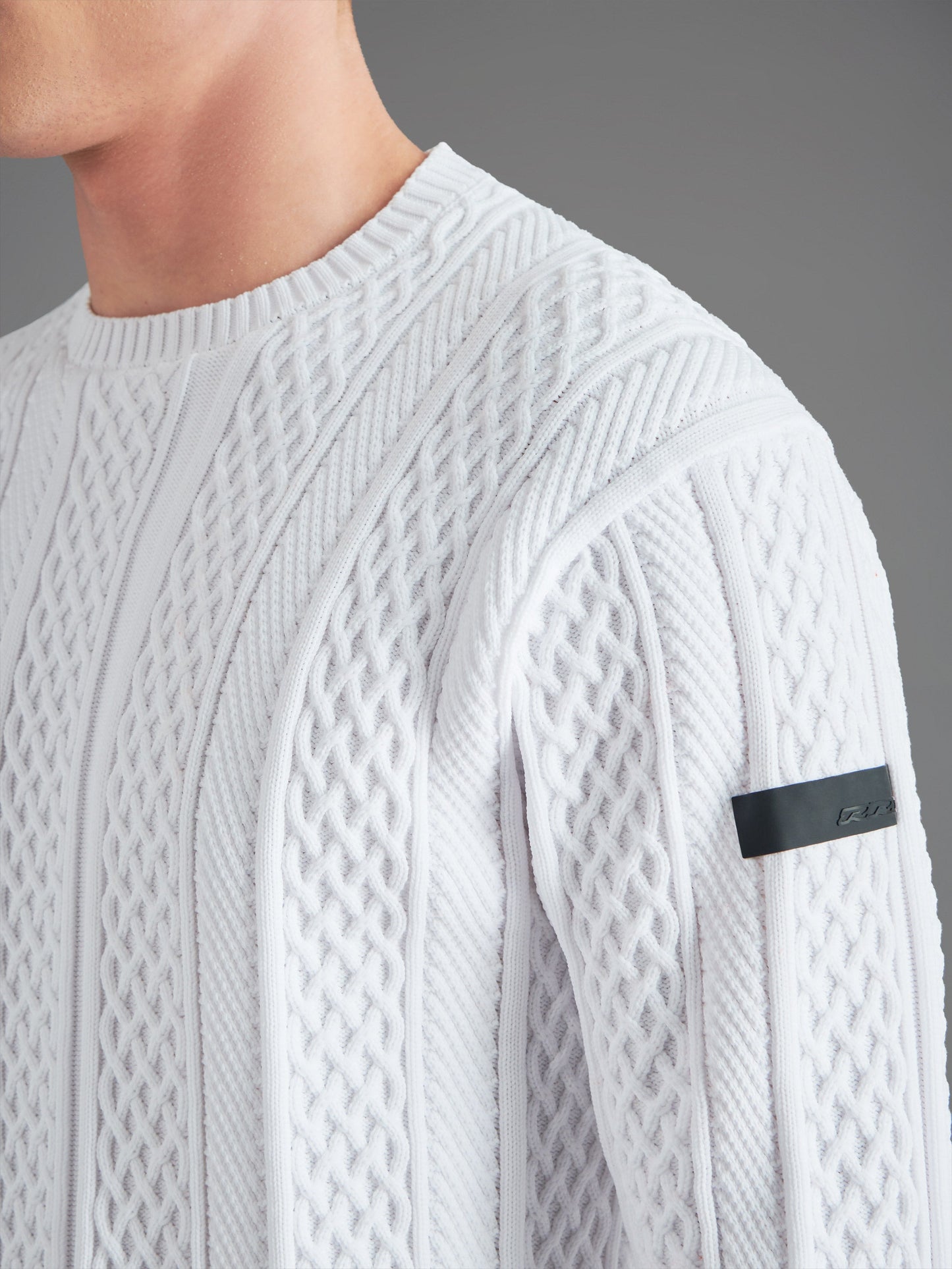 Amos Net Round Knit