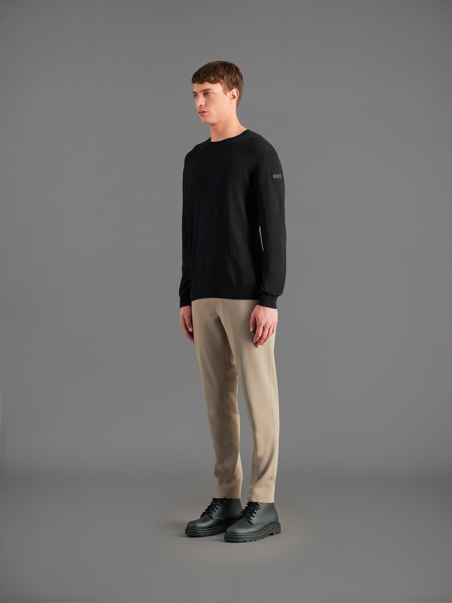 Intarzia Round Knit