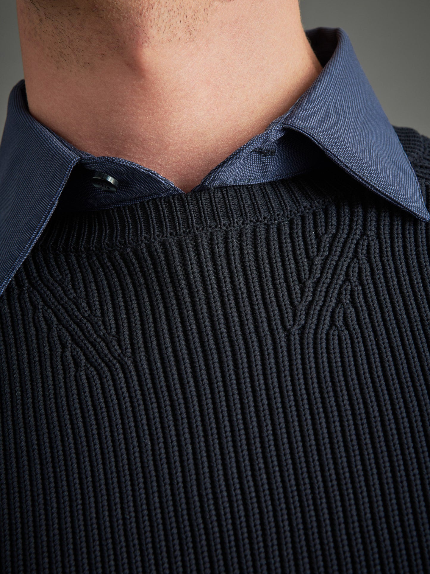 Amos Perla Round Knit