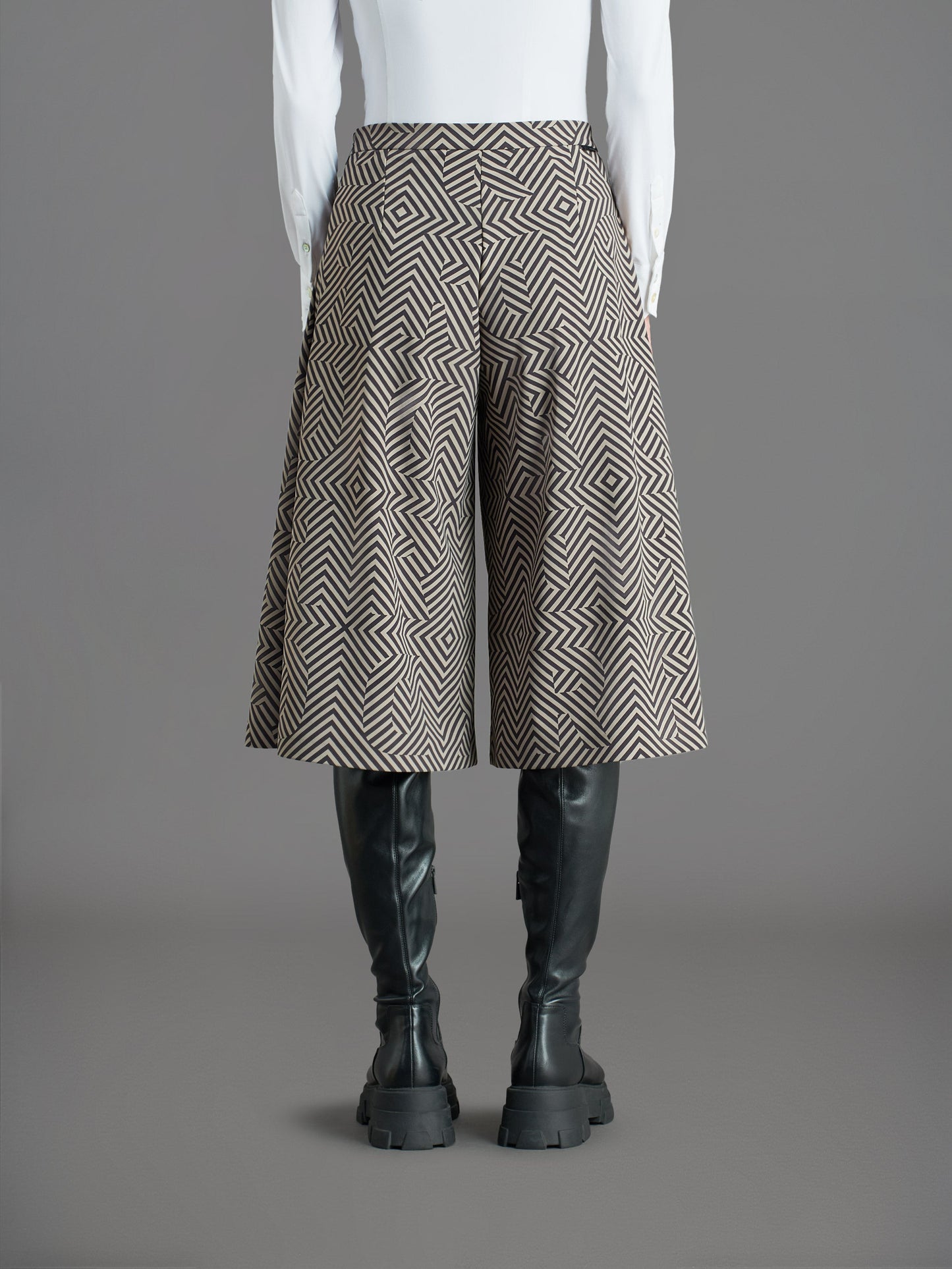 Razzle Dazzle Gopa Wom Skirt