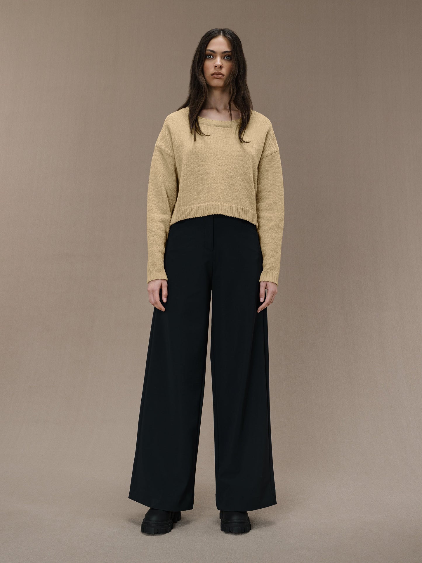 Cinematt Round Wom Knit