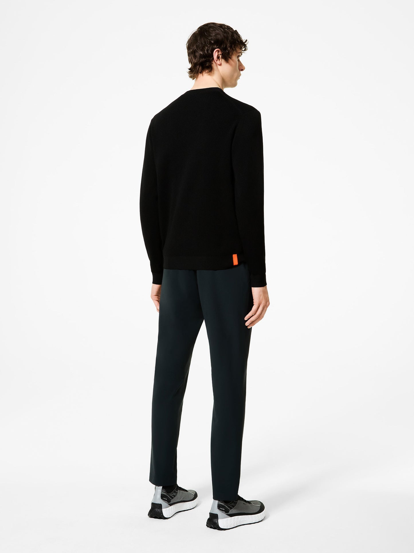 Amos  Perlupin Round Knit
