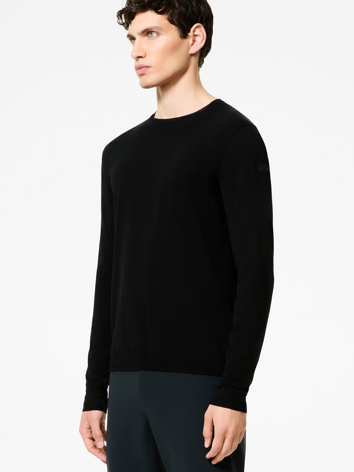 Shirty Round Knit