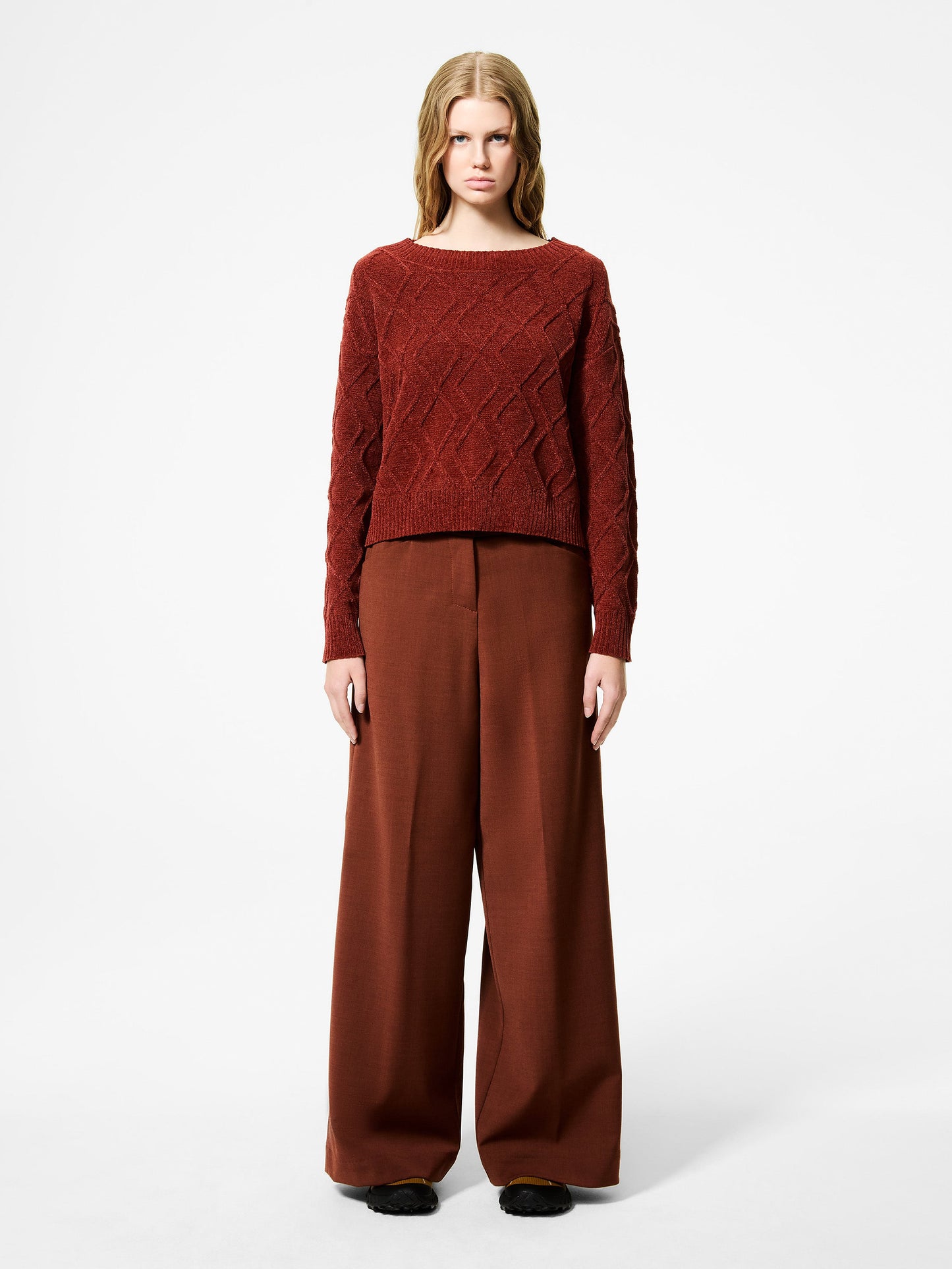 Velvet Fish Round Wom Knit