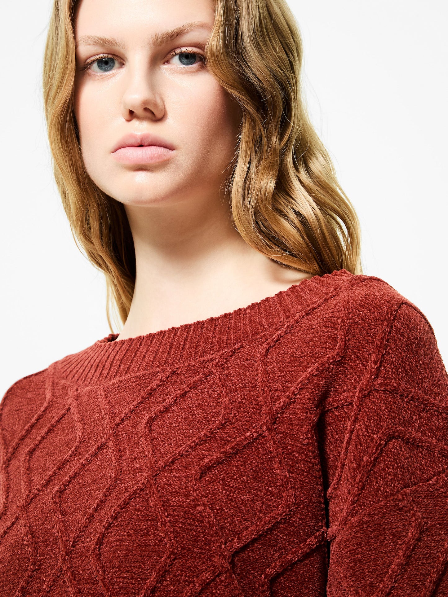 Velvet Fish Round Wom Knit