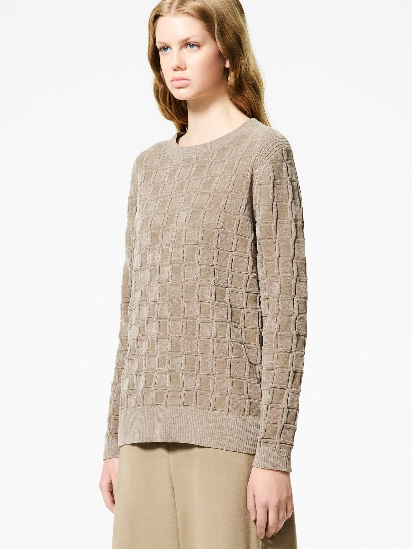 Dori Round Wom Knit